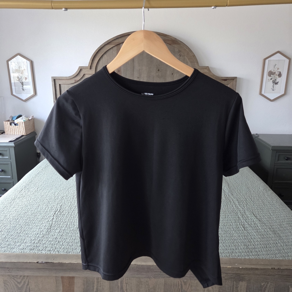 Classic Black Womens Cross Back Workout T-Shirt